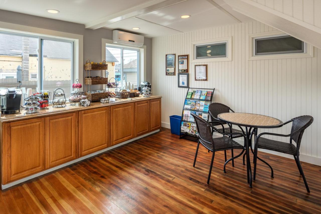 Dockside Inn Vineyard Haven Buitenkant foto