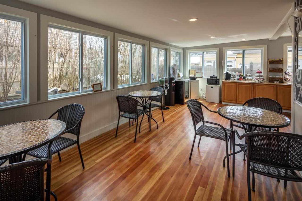 Dockside Inn Vineyard Haven Buitenkant foto
